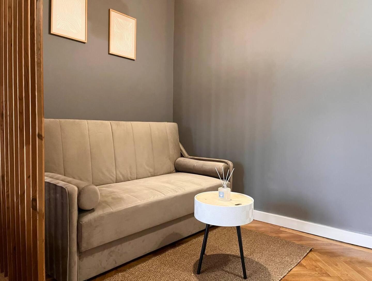 Woodie Studio With Premium Comfort By Piata Unirii Bucureşti Eksteriør bilde